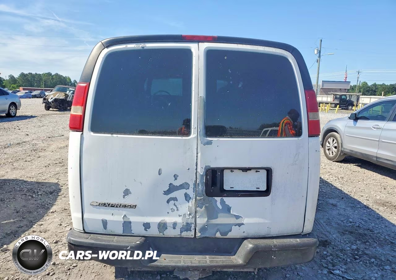 2007 Chevrolet Express G1500 VIN:1GCFG15X571152913 - 6