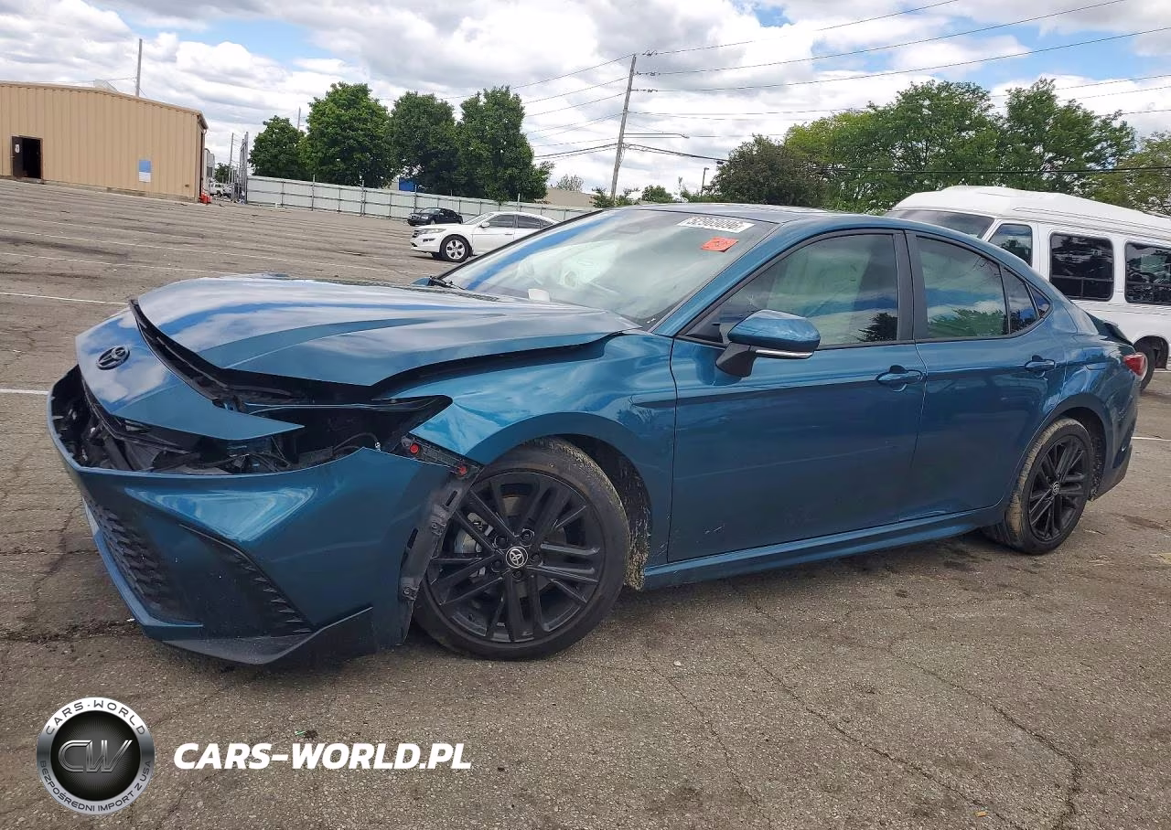 2025 Toyota Camry Se – zdjęcie 1 z 12
