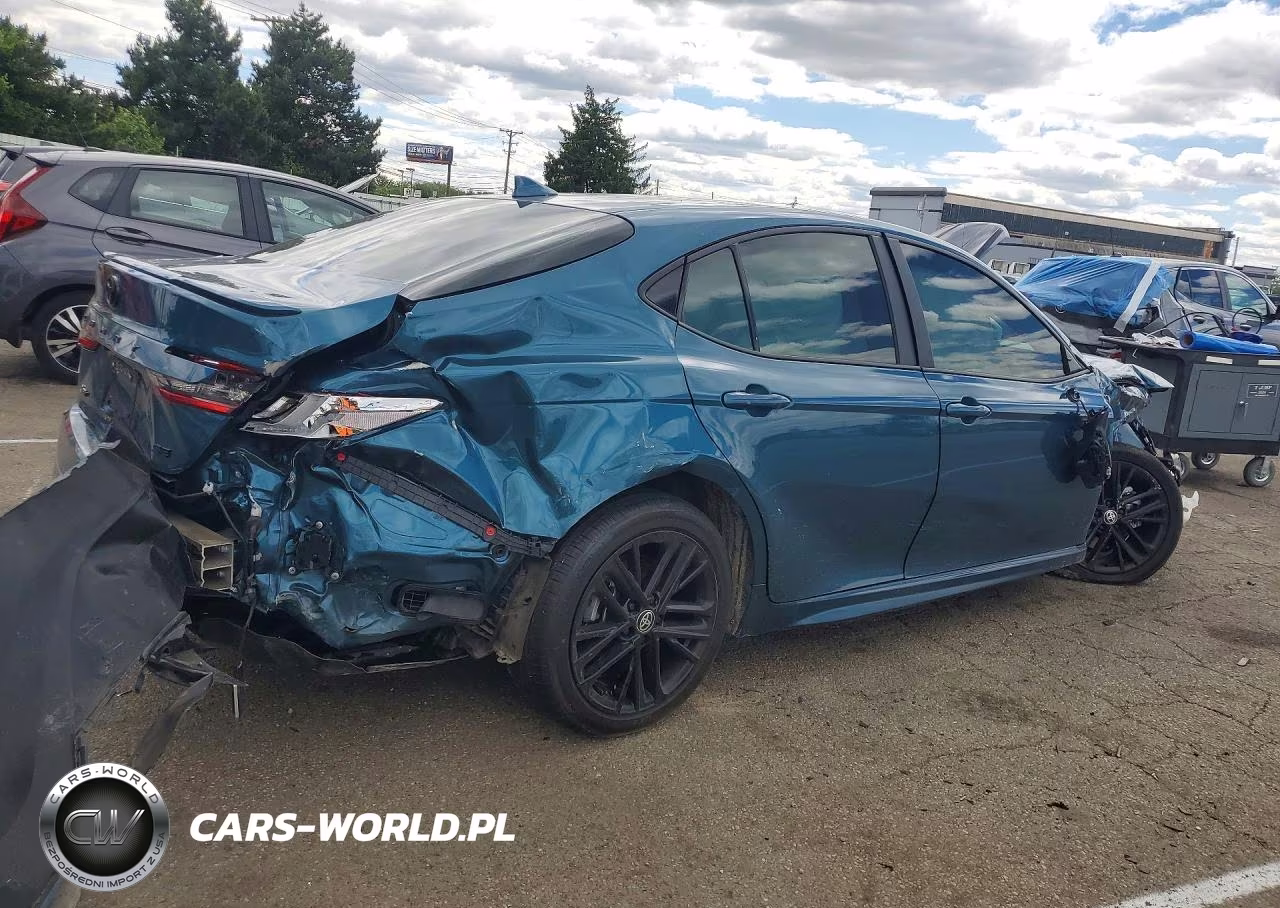 2025 Toyota Camry Se VIN:4T1DAACK2SU541009 - 3