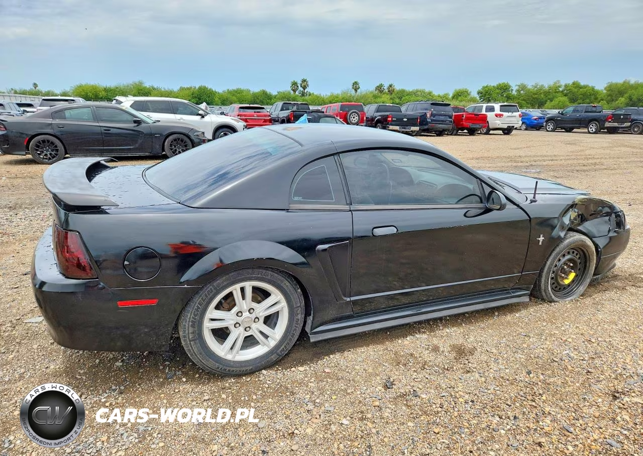 2003 Ford Mustang VIN:1FAFP404X3F360626 - 3