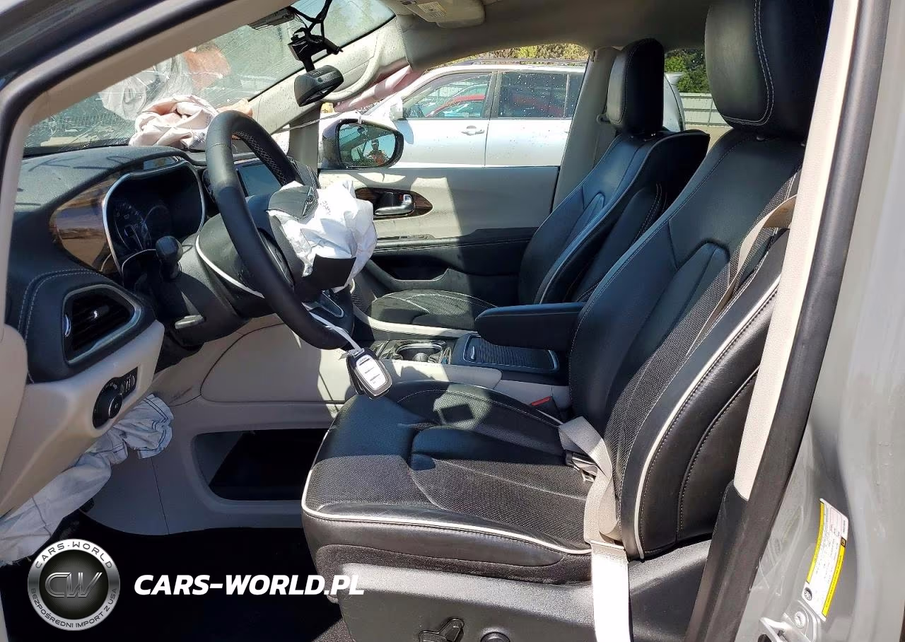 2023 Chrysler Pacifica Limited VIN:2C4RC3GG4PR527834 - 7