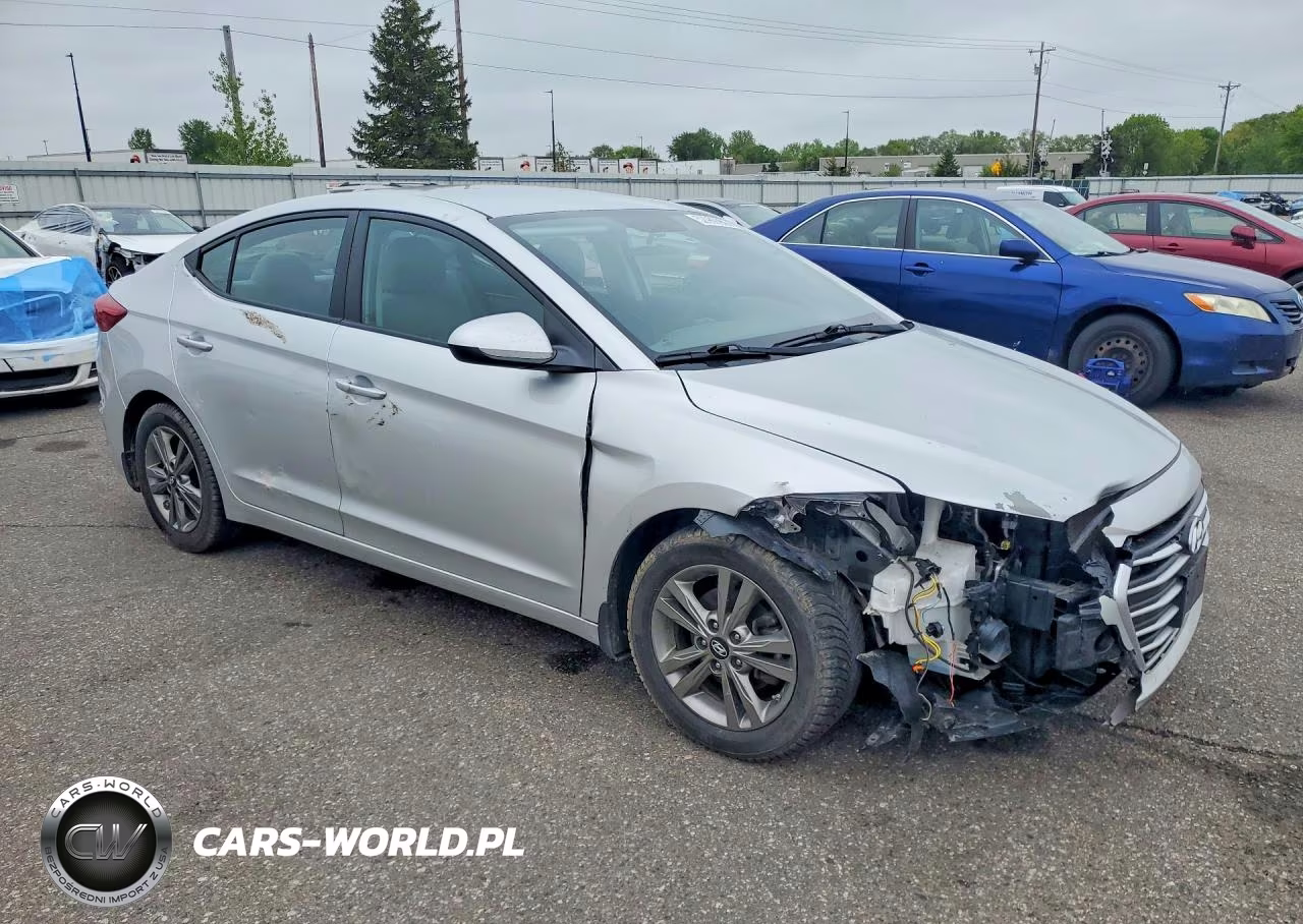 2017 Hyundai Elantra Se VIN:5NPD84LF1HH156127 - 4