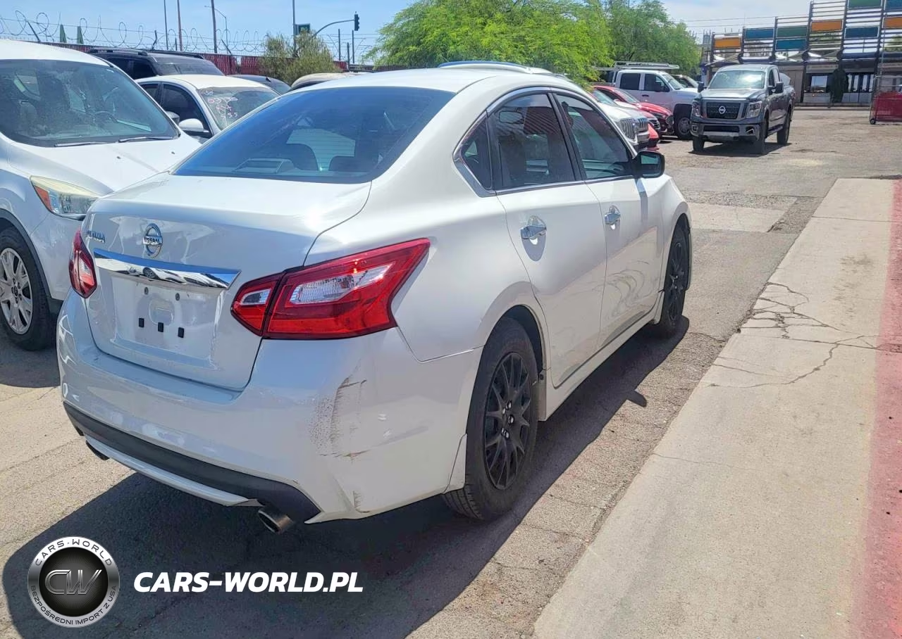 2017 Nissan Altima 2.5 S VIN:1N4AL3AP9HN346366 - 4