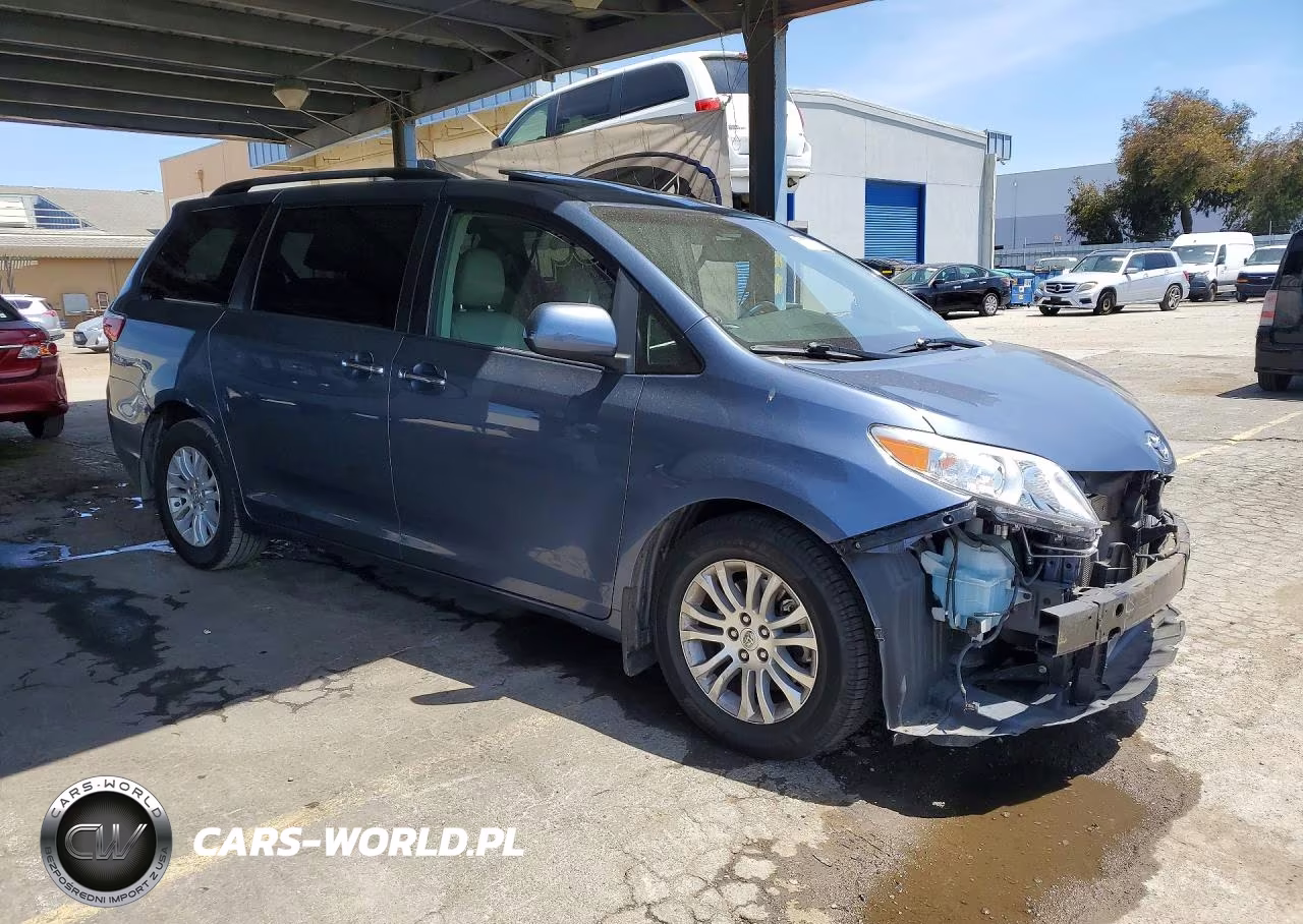 2016 Toyota Sienna Xle 8-Passenger VIN:5TDYK3DCXGS762052 - 4