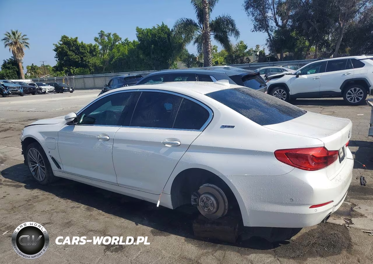 2018 BMW 530E VIN:WBAJA9C54JB034443 - 2