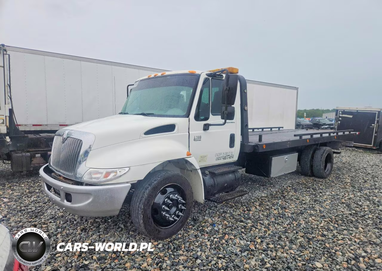 2006 INTERNATIONAL 4000 4300 4300
