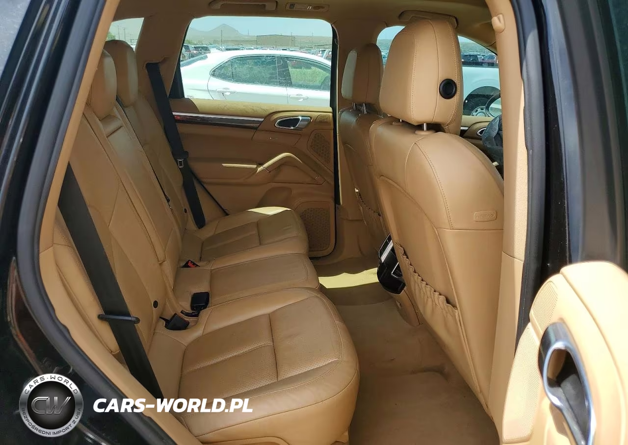 2012 Porsche Cayenne S Hybrid VIN:WP1AE2A25CLA90118 - 10