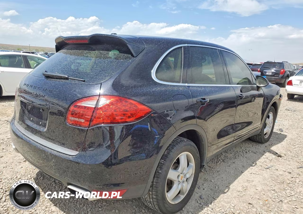 2012 Porsche Cayenne S Hybrid VIN:WP1AE2A25CLA90118 - 3