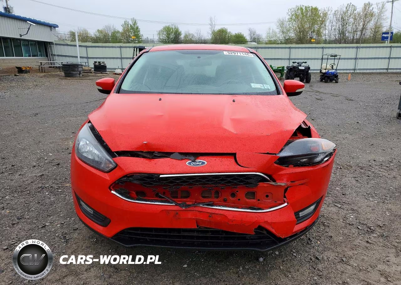 2016 Ford Focus Se VIN:1FADP3K27GL321741 - 5