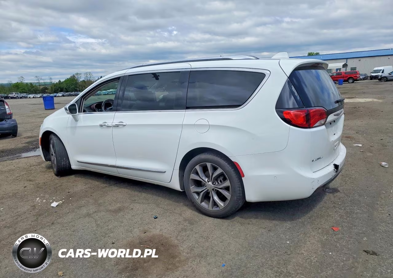 2017 Chrysler Pacifica Limited VIN:2C4RC1GG4HR545384 - 2