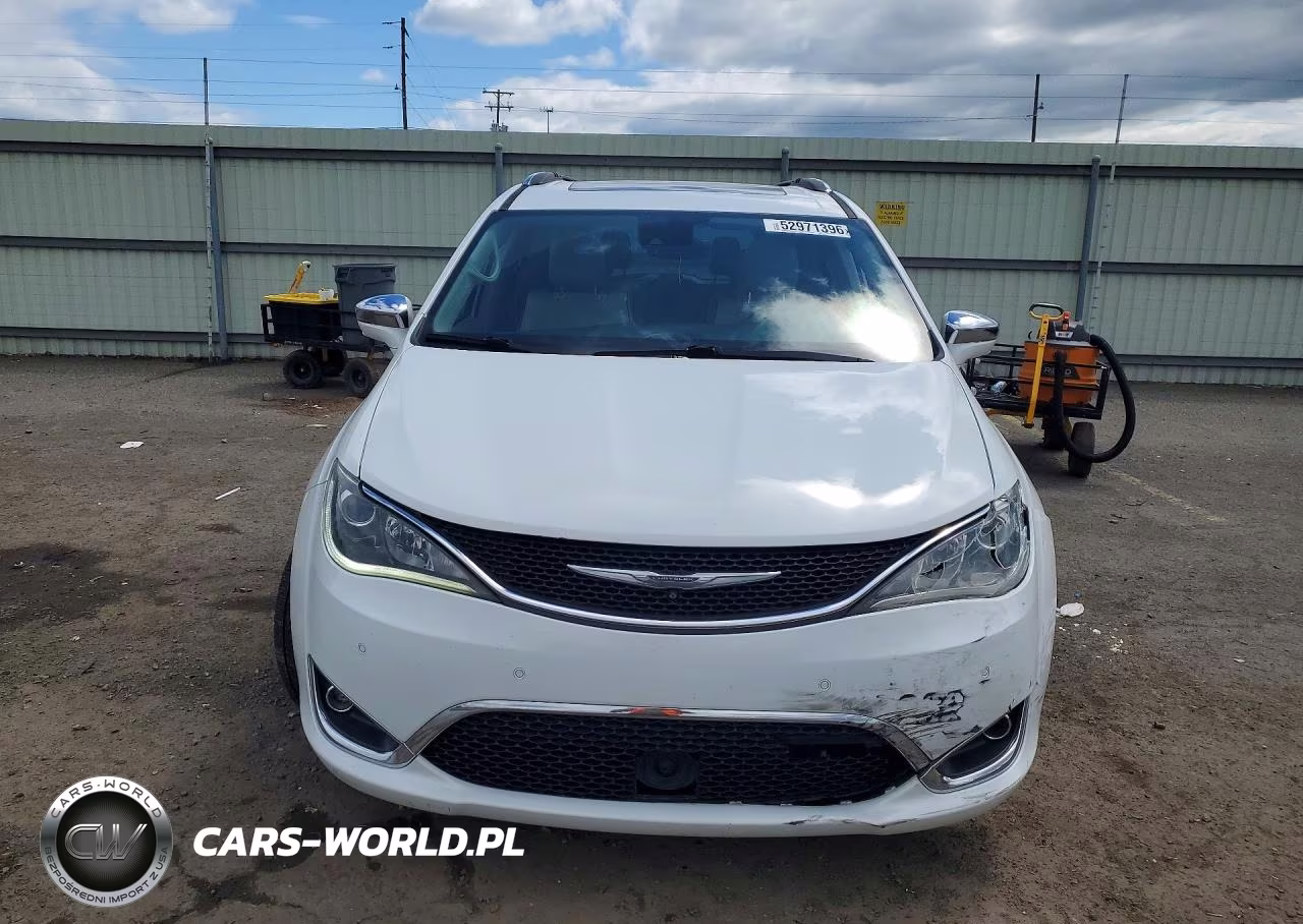 2017 Chrysler Pacifica Limited VIN:2C4RC1GG4HR545384 - 5