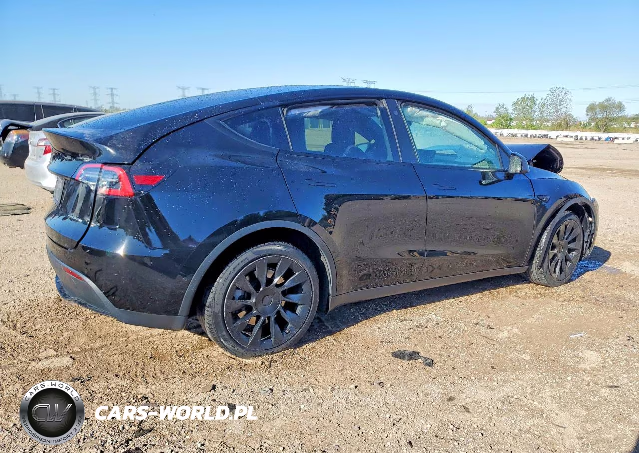 2021 Tesla Model Y VIN:5YJYGDEE6MF107961 - 3