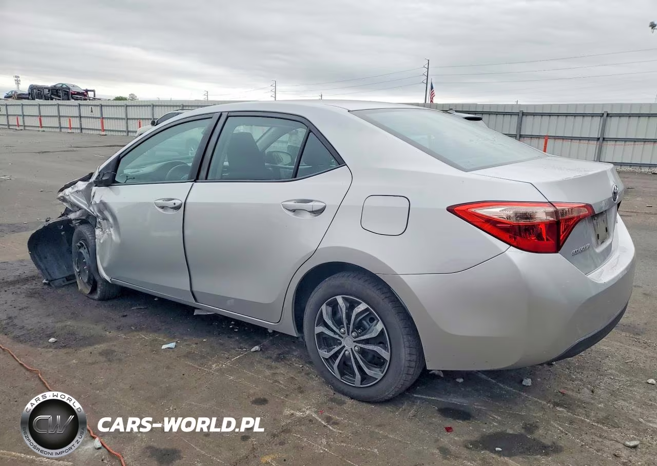 2017 Toyota Corolla Le VIN:5YFBURHE1HP702606 - 2