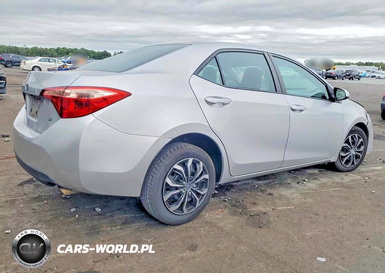 2017 Toyota Corolla Le VIN:5YFBURHE1HP702606 - 3