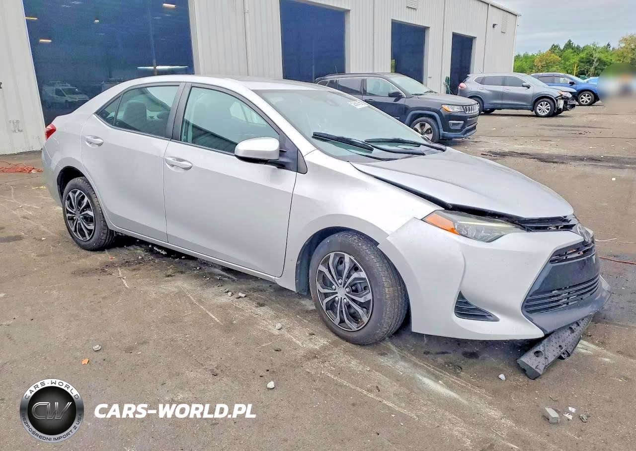 2017 Toyota Corolla Le VIN:5YFBURHE1HP702606 - 4