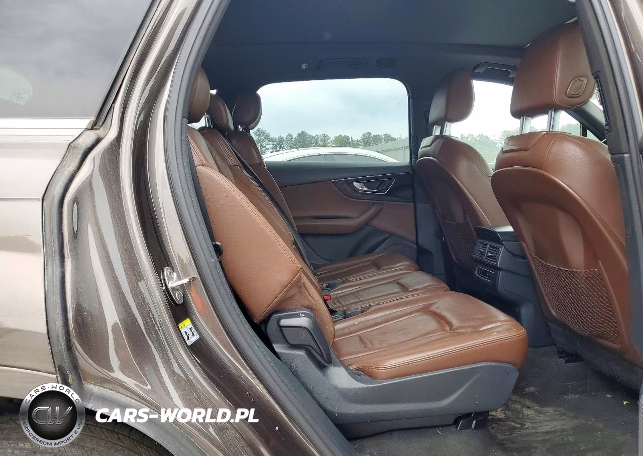 2017 Audi Q7 Premium Plus VIN:WA1LAAF70HD013396 - 11