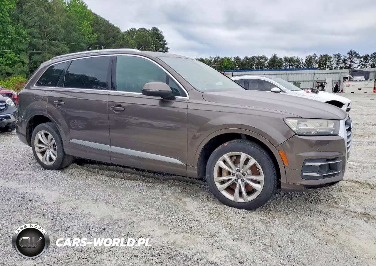 2017 Audi Q7 Premium Plus VIN:WA1LAAF70HD013396 - 4