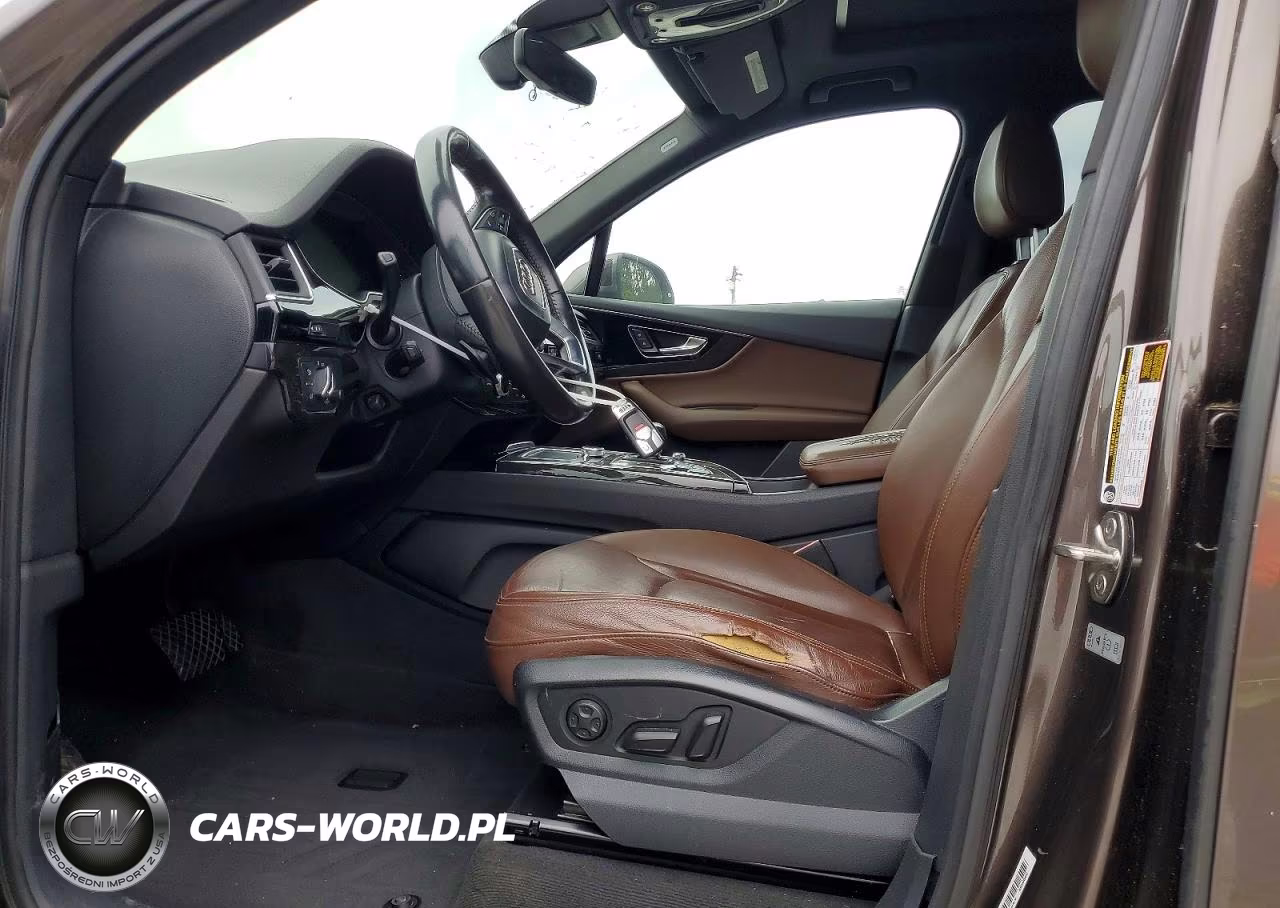 2017 Audi Q7 Premium Plus VIN:WA1LAAF70HD013396 - 7