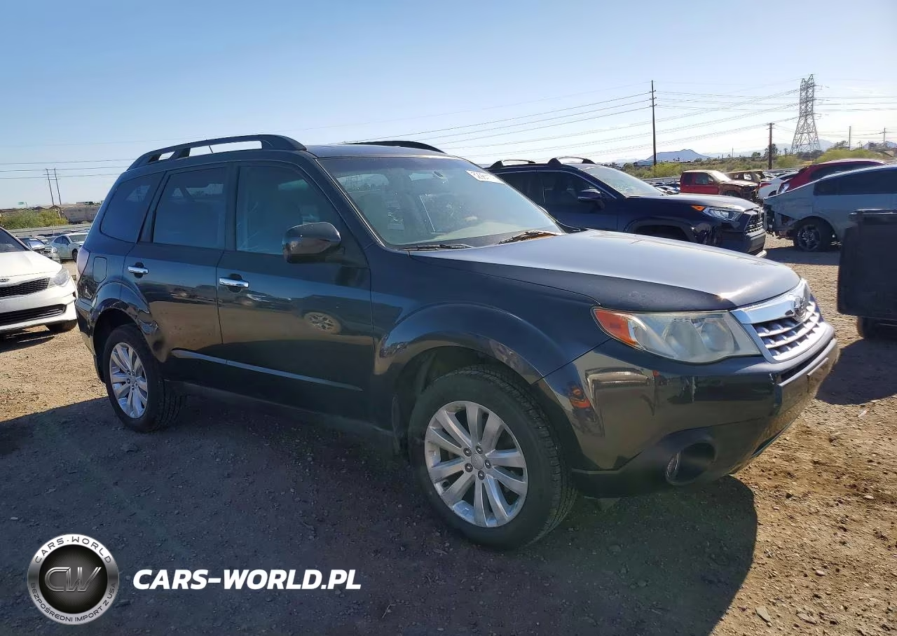 2013 Subaru Forester 2.5X Premium VIN:JF2SHADC1DH420791 - 4