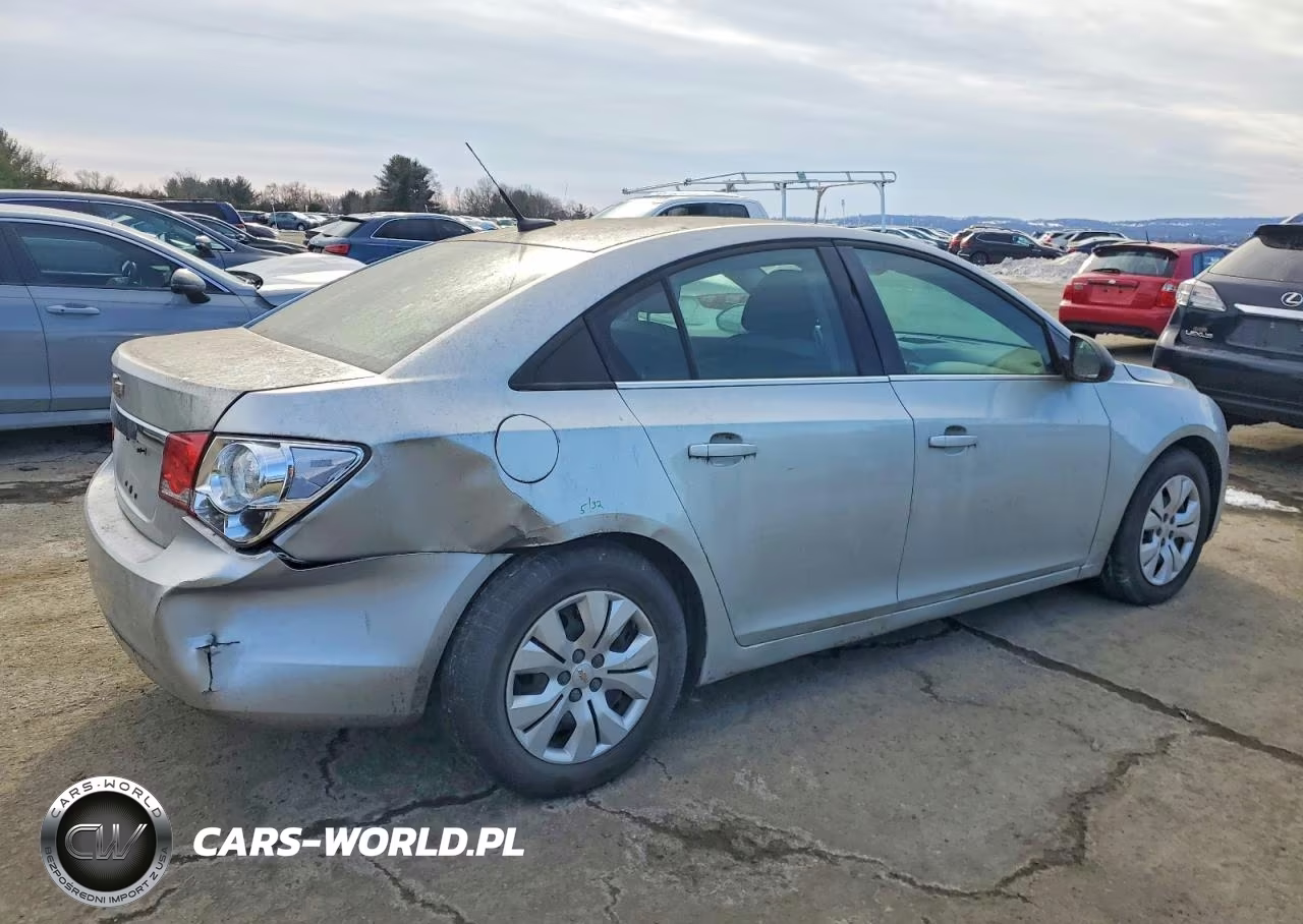 2013 Chevrolet Cruze Ls VIN:1G1PA5SG8D7308848 - 3