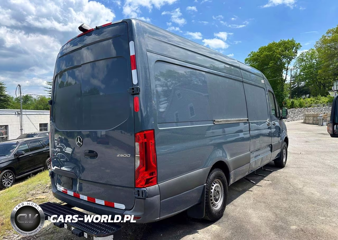 2021 Mercedes-Benz Sprinter 2500 VIN:W1Y40CHY6MT071815 - 3