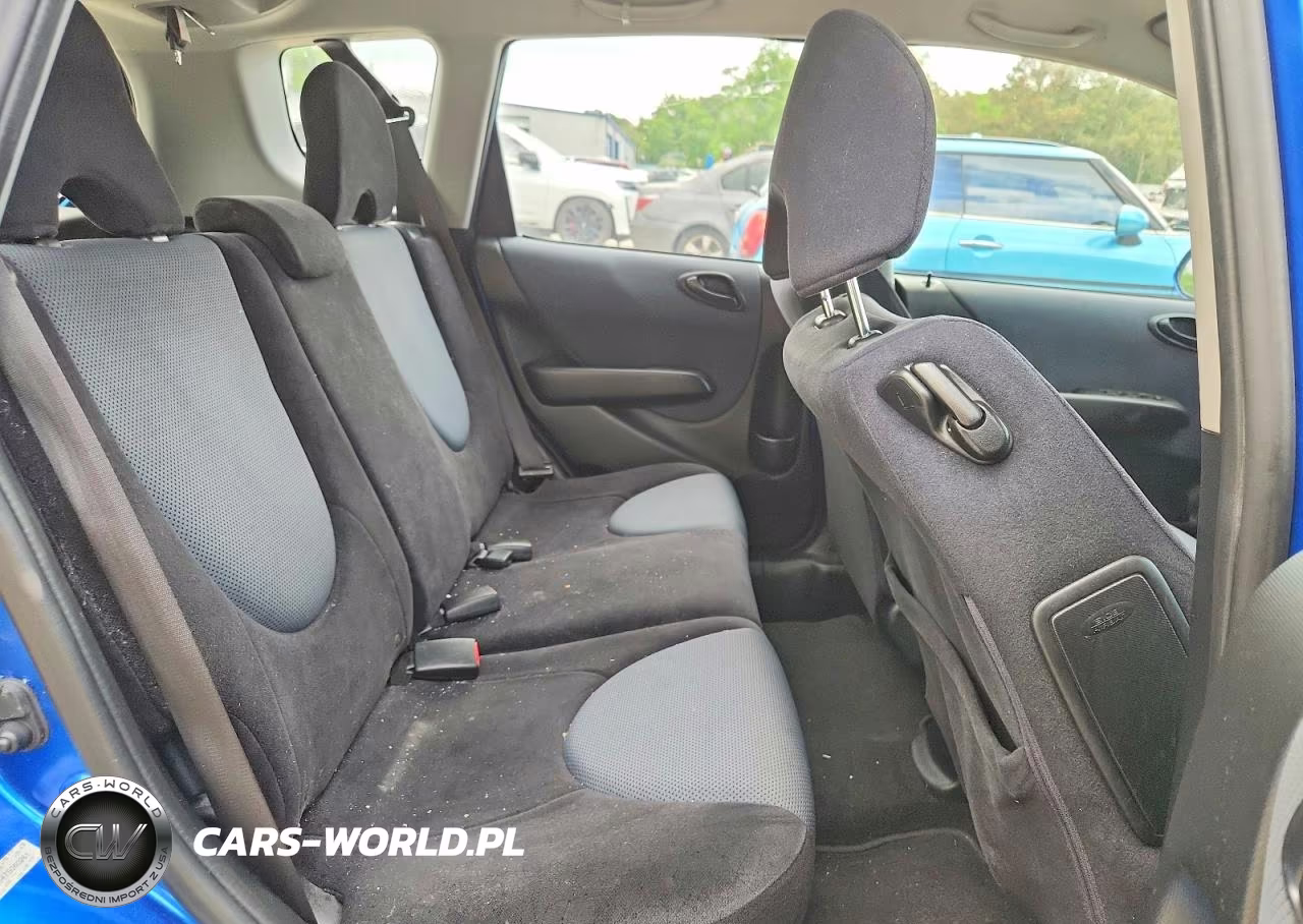 2007 Honda Fit S VIN:JHMGD38647S060261 - 10