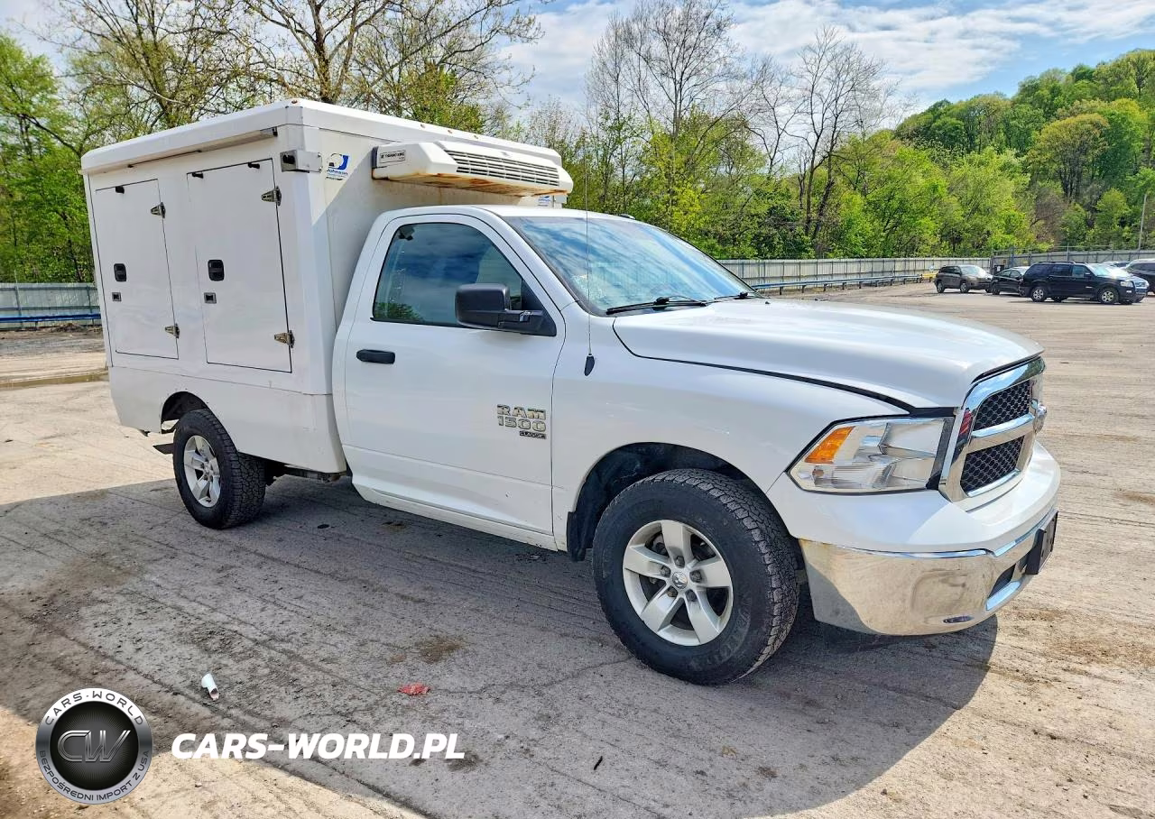 2020 Ram 1500 Tradesman Refrigerated Box Truck VIN:3C6JR6DG8LG204802 - 4