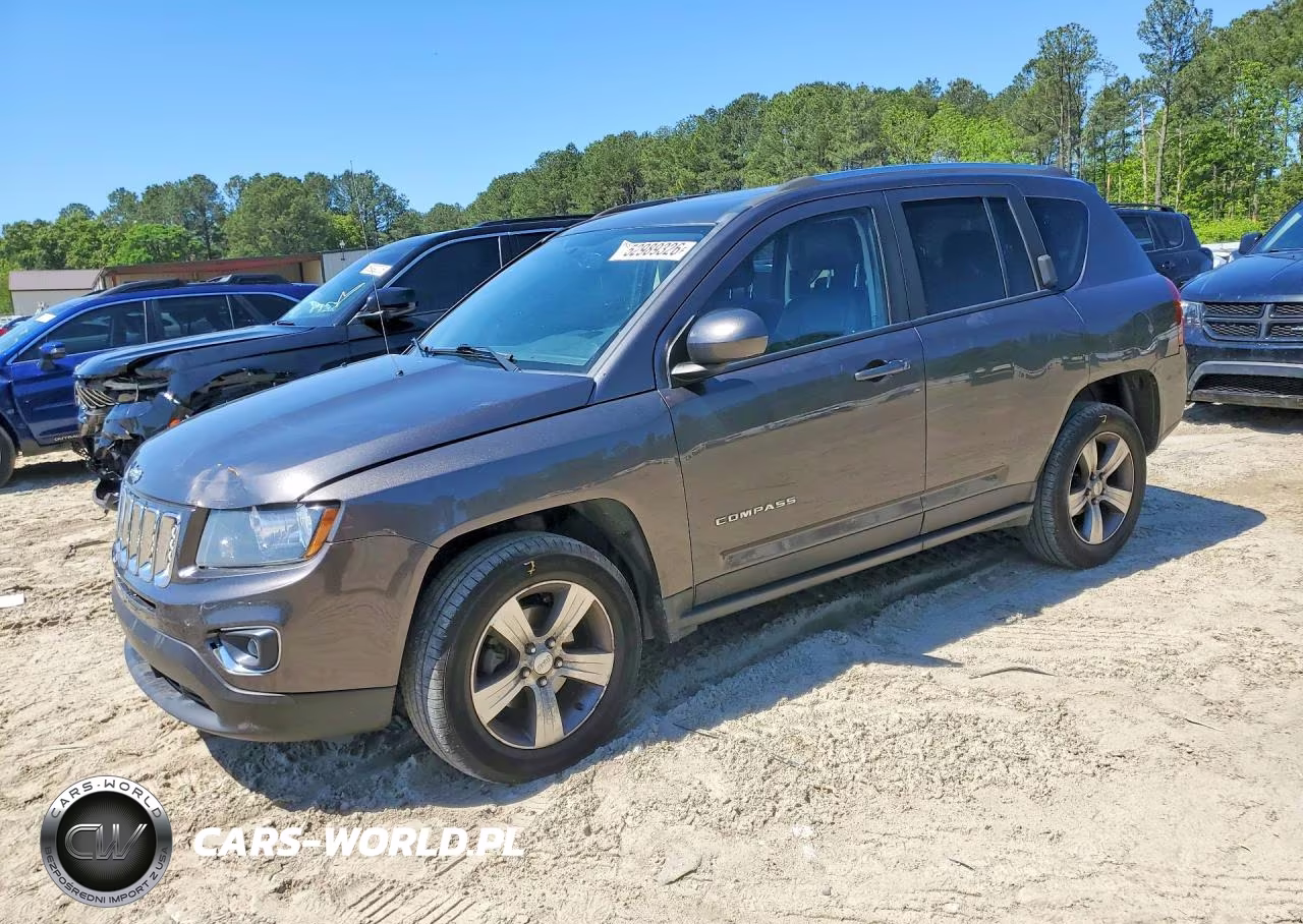 2017 Jeep Compass Latitude – zdjęcie 1 z 13