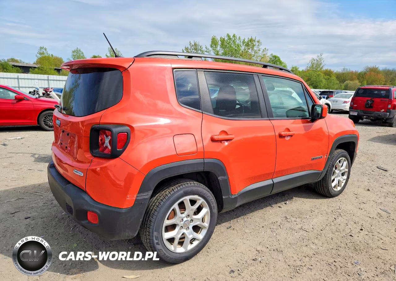 2017 Jeep Renegade Latitude VIN:ZACCJBBBXHPG52148 - 3