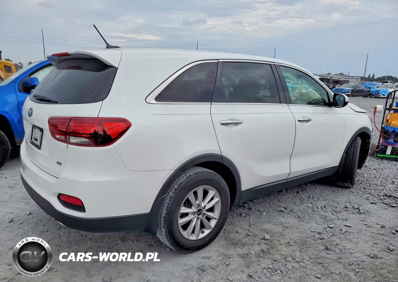 2019 Kia Sorento Lx VIN:5XYPG4A30KG553433 - 3