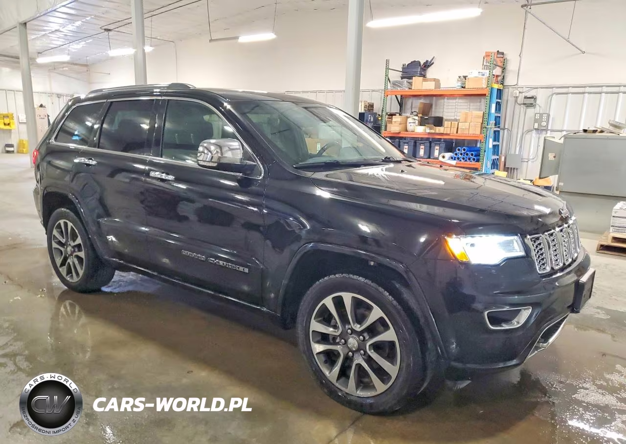 2017 Jeep Grand Cherokee Overland VIN:1C4RJFCG1HC782514 - 4