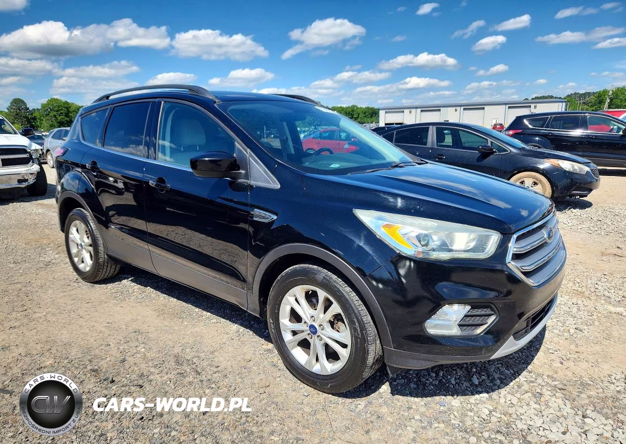 2017 Ford Escape Se VIN:1FMCU0GD2HUD49025 - 4