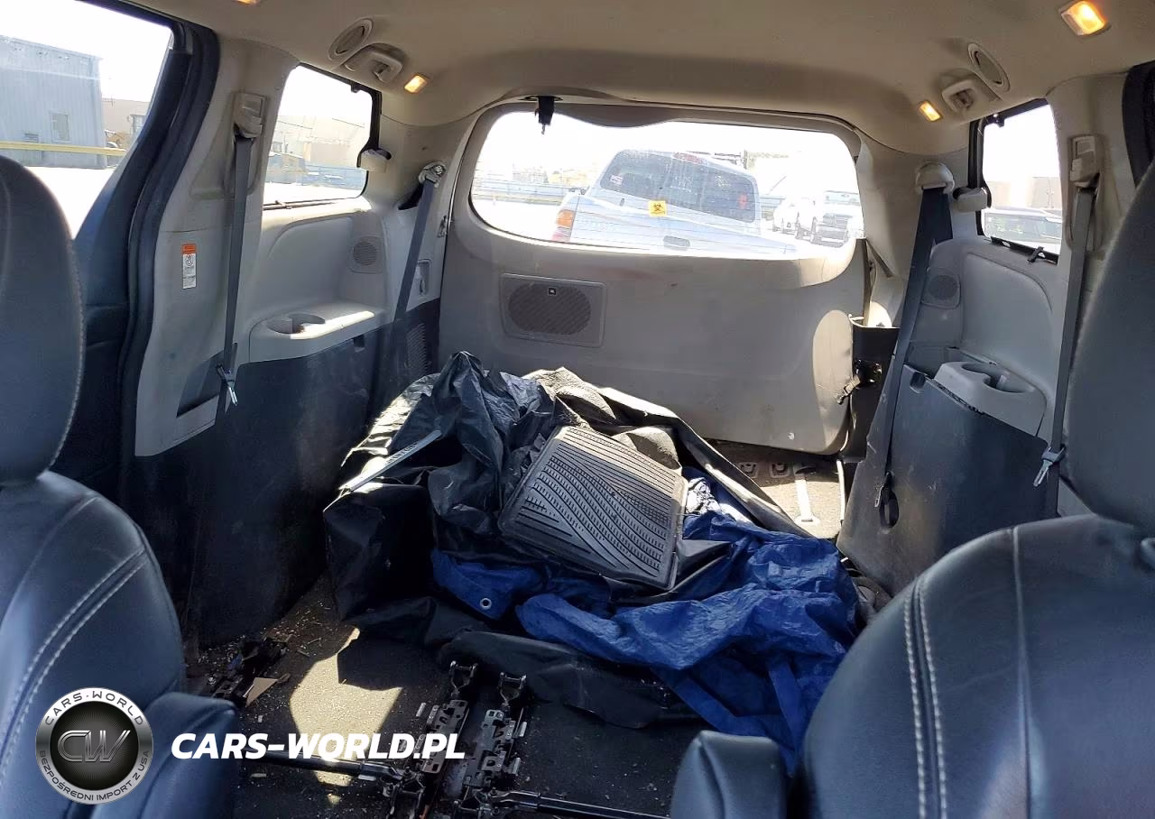 2019 Toyota Sienna Se 8-Passenger VIN:5TDXZ3DC6KS017427 - 10
