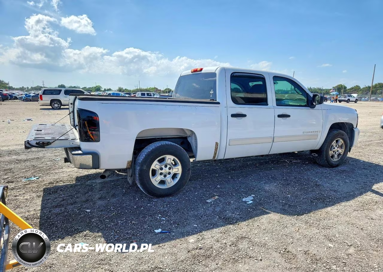 2008 Chevrolet Silverado C1500 VIN:2GCEC130X81125781 - 3