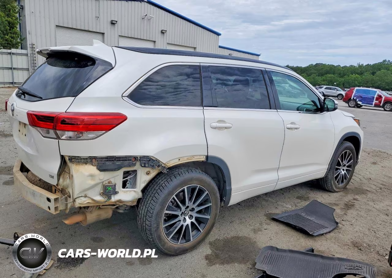 2018 Toyota Highlander Se VIN:5TDKZRFH6JS549278 - 3