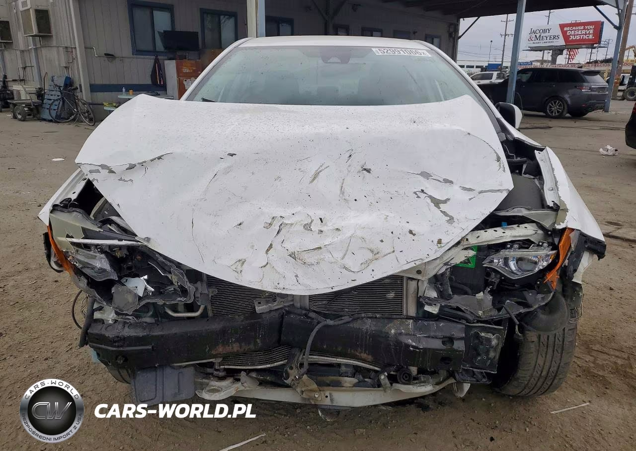 2017 Toyota Corolla Le VIN:5YFBURHE1HP723956 - 5