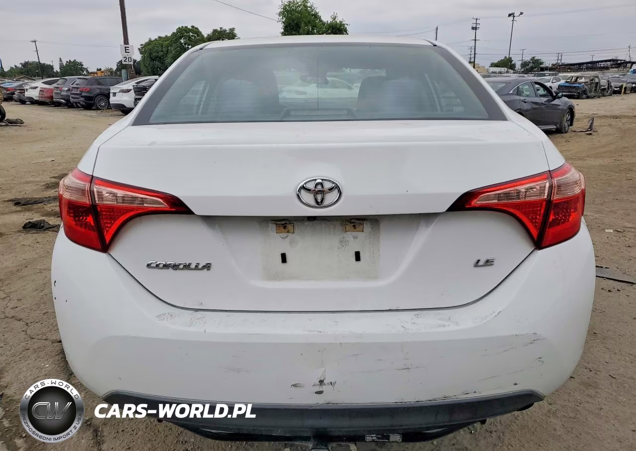 2017 Toyota Corolla Le VIN:5YFBURHE1HP723956 - 6