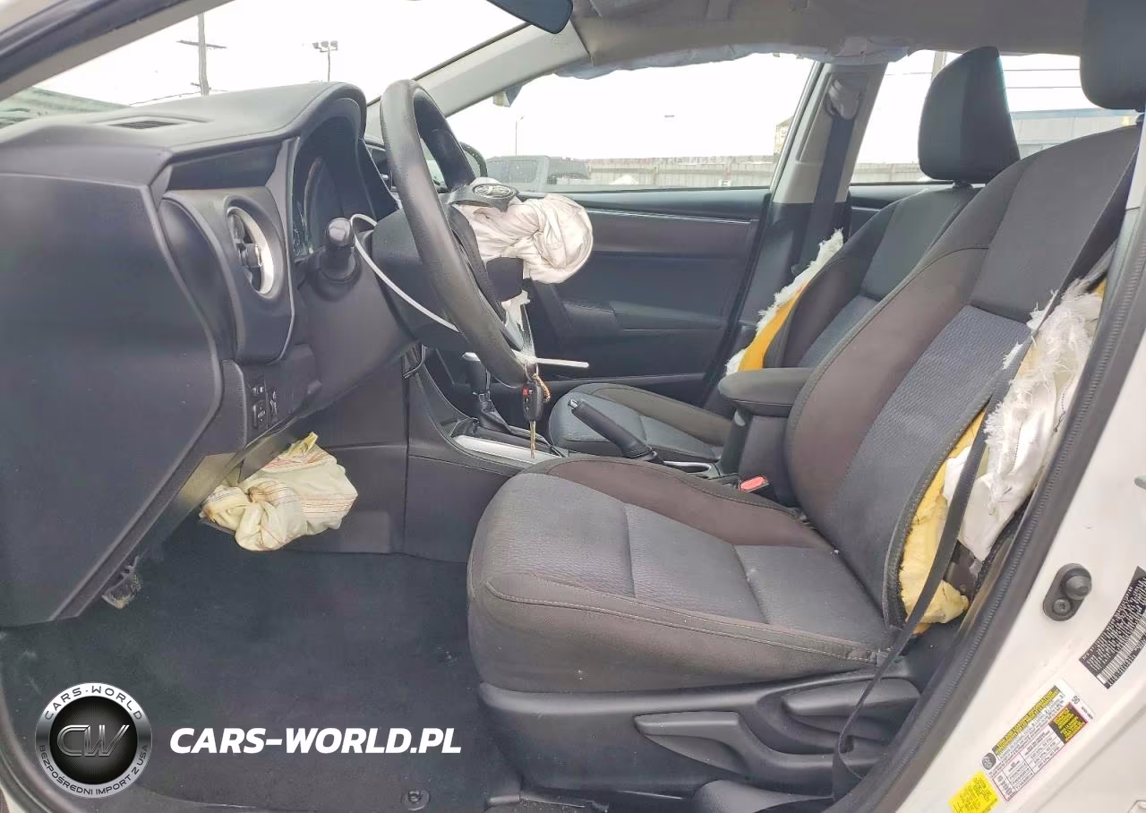 2017 Toyota Corolla Le VIN:5YFBURHE1HP723956 - 7