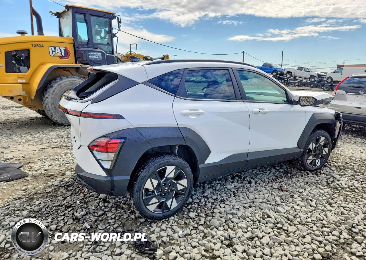 2025 Hyundai Kona Sel VIN:KM8HBCABXSU258886 - 3
