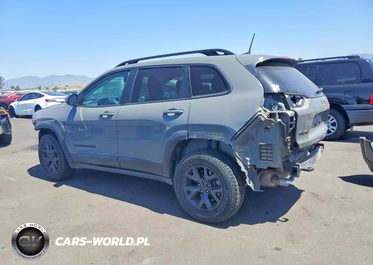 2019 Jeep Cherokee Latitude VIN:1C4PJMCX8KD452978 - 2