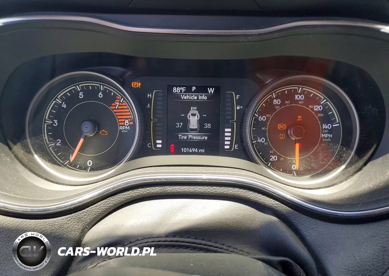 2019 Jeep Cherokee Latitude VIN:1C4PJMCX8KD452978 - 9