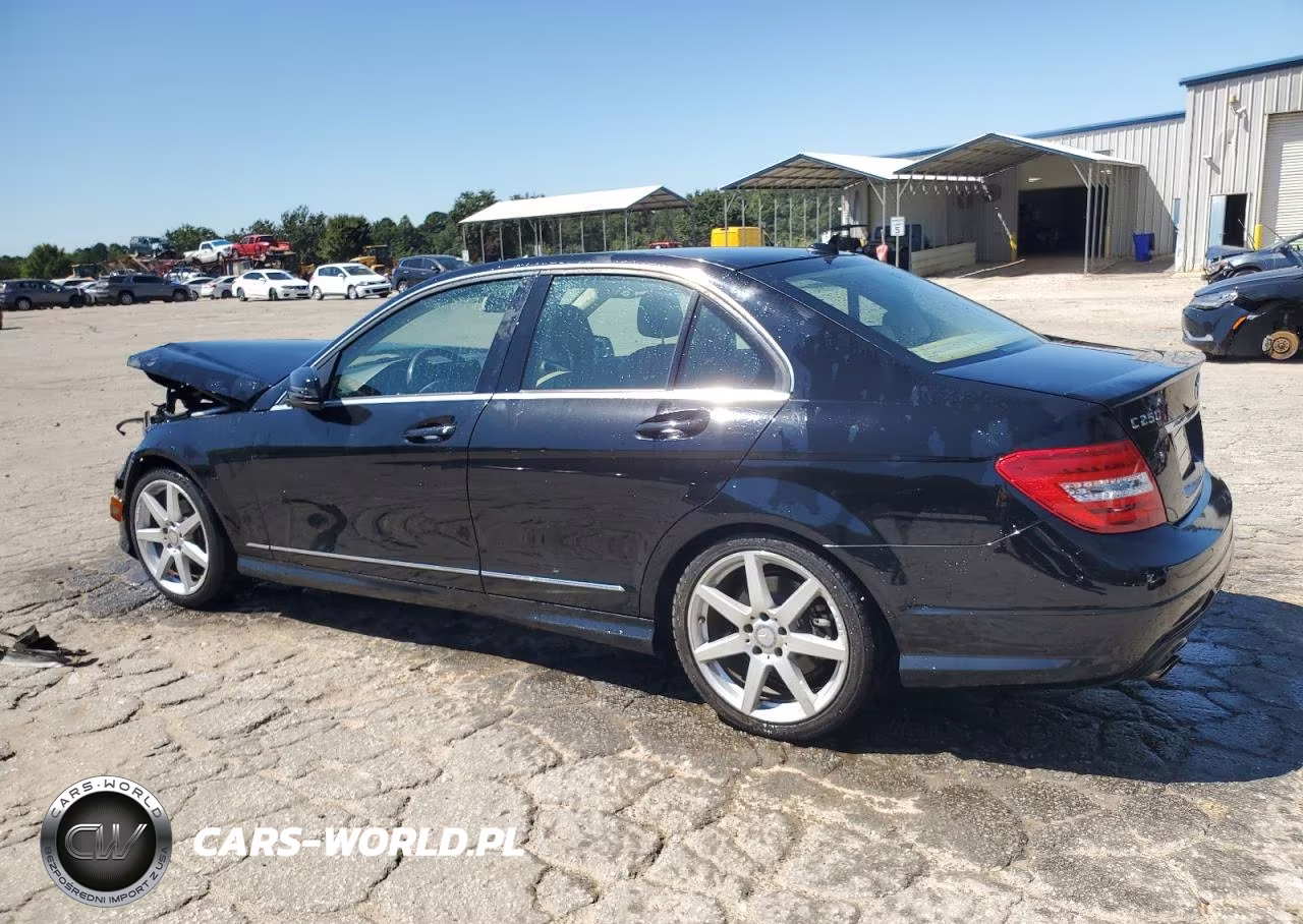 2014 Mercedes-Benz C 250 VIN:WDDGF4HB3EA933053 - 2