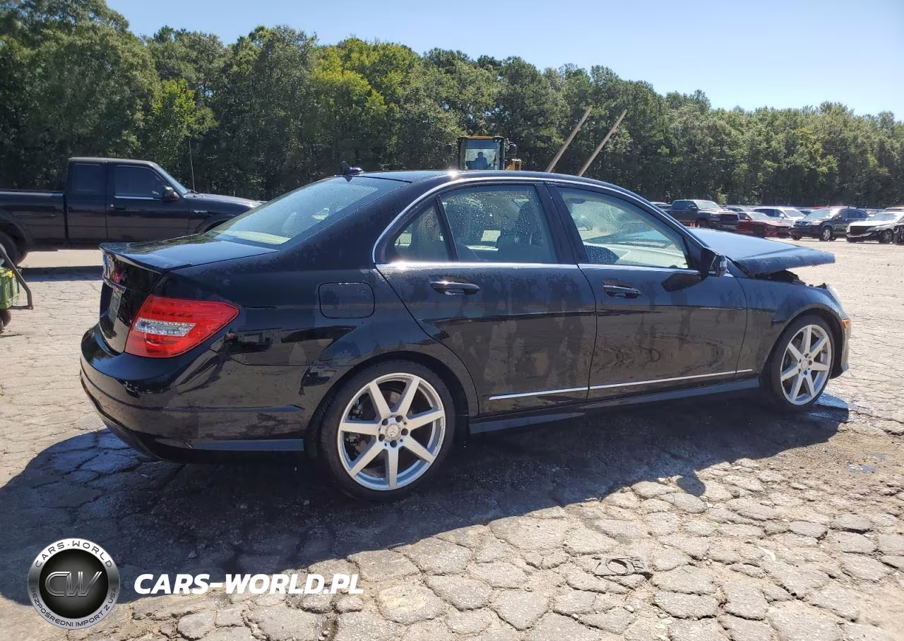 2014 Mercedes-Benz C 250 VIN:WDDGF4HB3EA933053 - 3