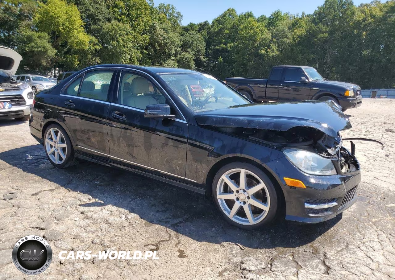 2014 Mercedes-Benz C 250 VIN:WDDGF4HB3EA933053 - 4