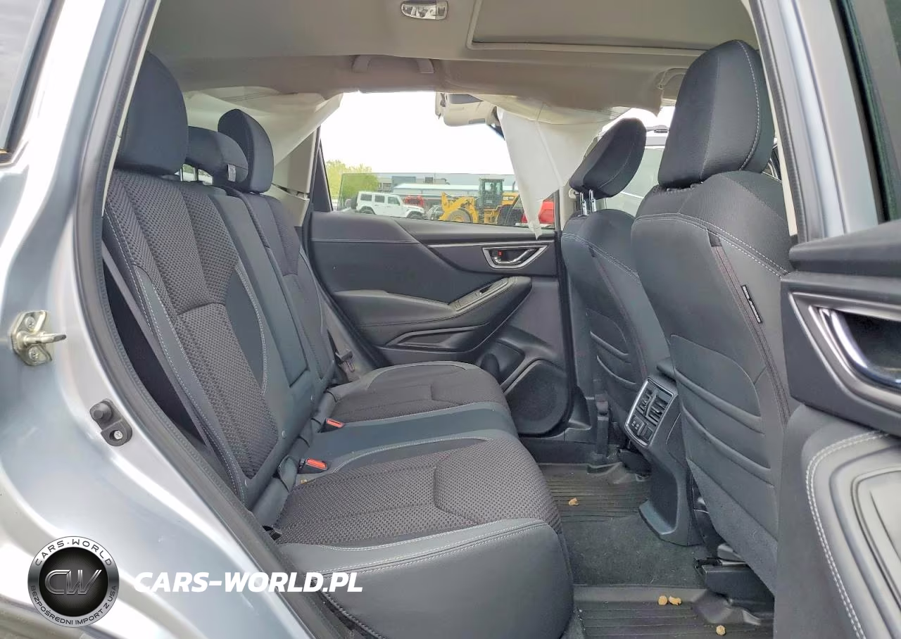 2019 Subaru Forester Premium VIN:JF2SKAGC5KH537901 - 11