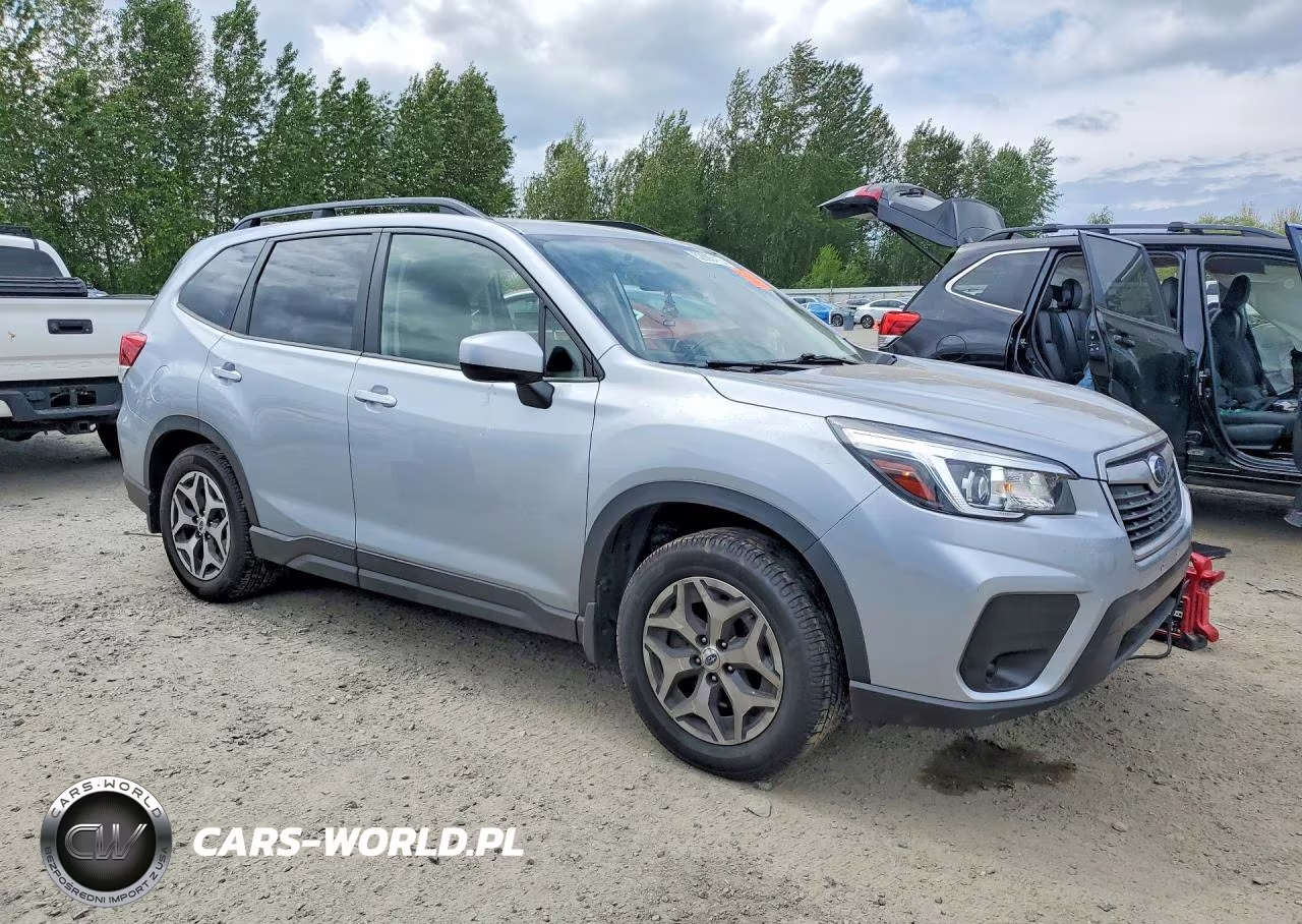 2019 Subaru Forester Premium VIN:JF2SKAGC5KH537901 - 4