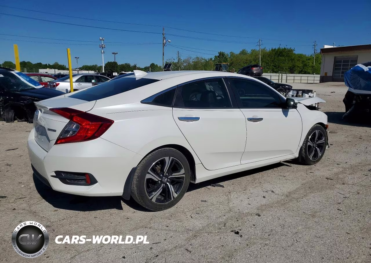 2016 Honda Civic Touring VIN:19XFC1F95GE005063 - 3