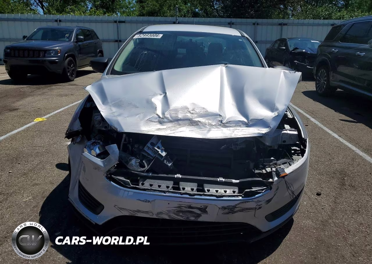 2017 Ford Focus S VIN:1FADP3E27HL332073 - 5