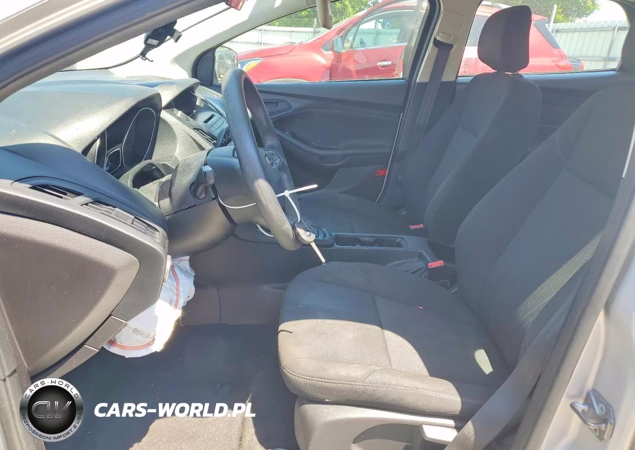 2017 Ford Focus S VIN:1FADP3E27HL332073 - 7