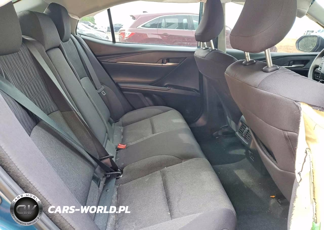 2025 Toyota Camry Le VIN:4T1DAACK0SU187622 - 10